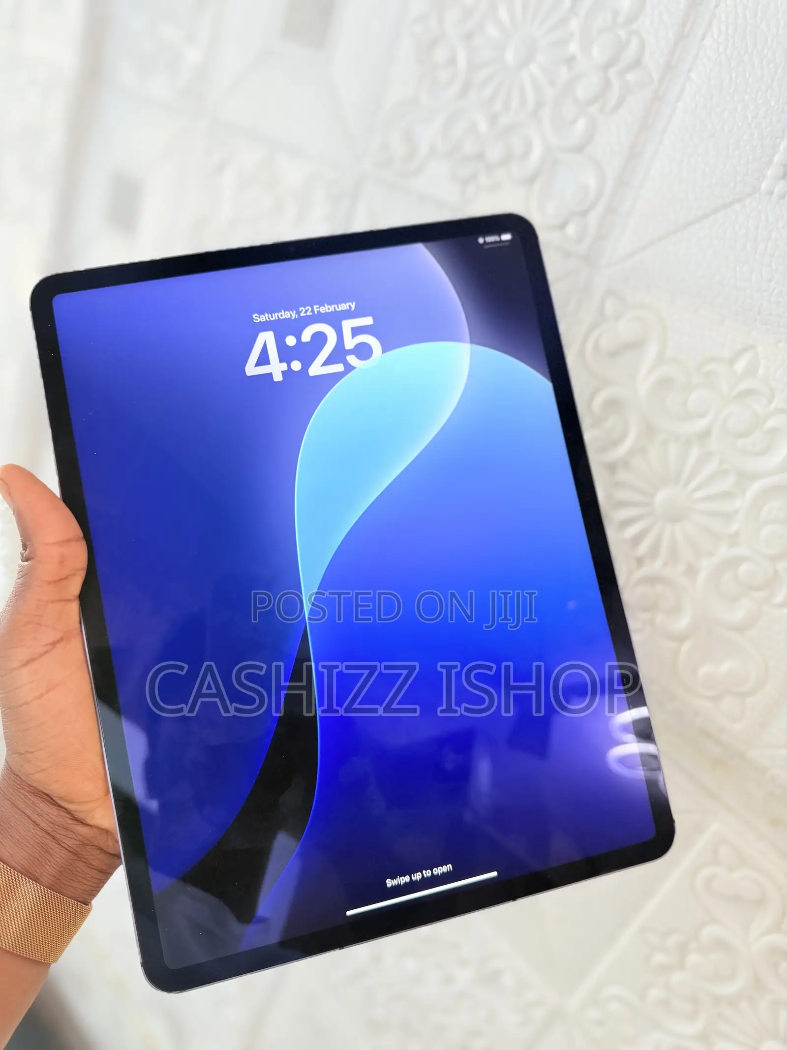 Apple iPad Pro 12.9 (2022) 8 GB Gray