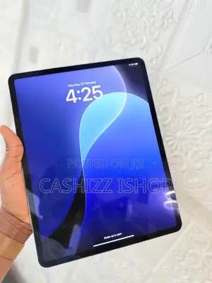 Apple iPad Pro 12.9 (2022) 8 GB Gray