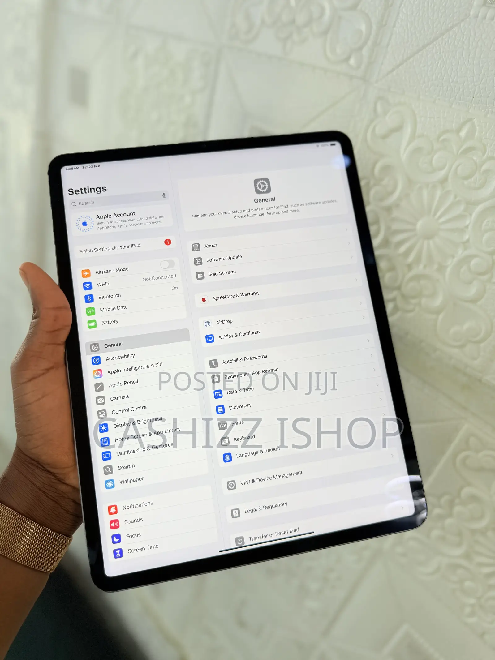Apple iPad Pro 12.9 (2022) 8 GB Gray