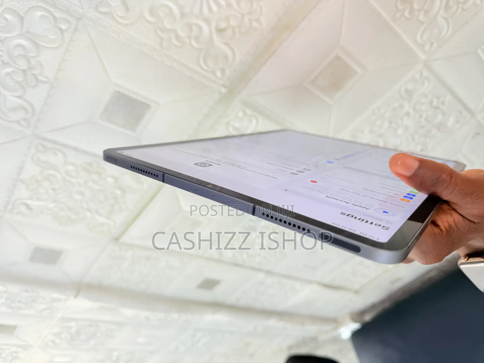 Apple iPad Pro 12.9 (2022) 8 GB Gray