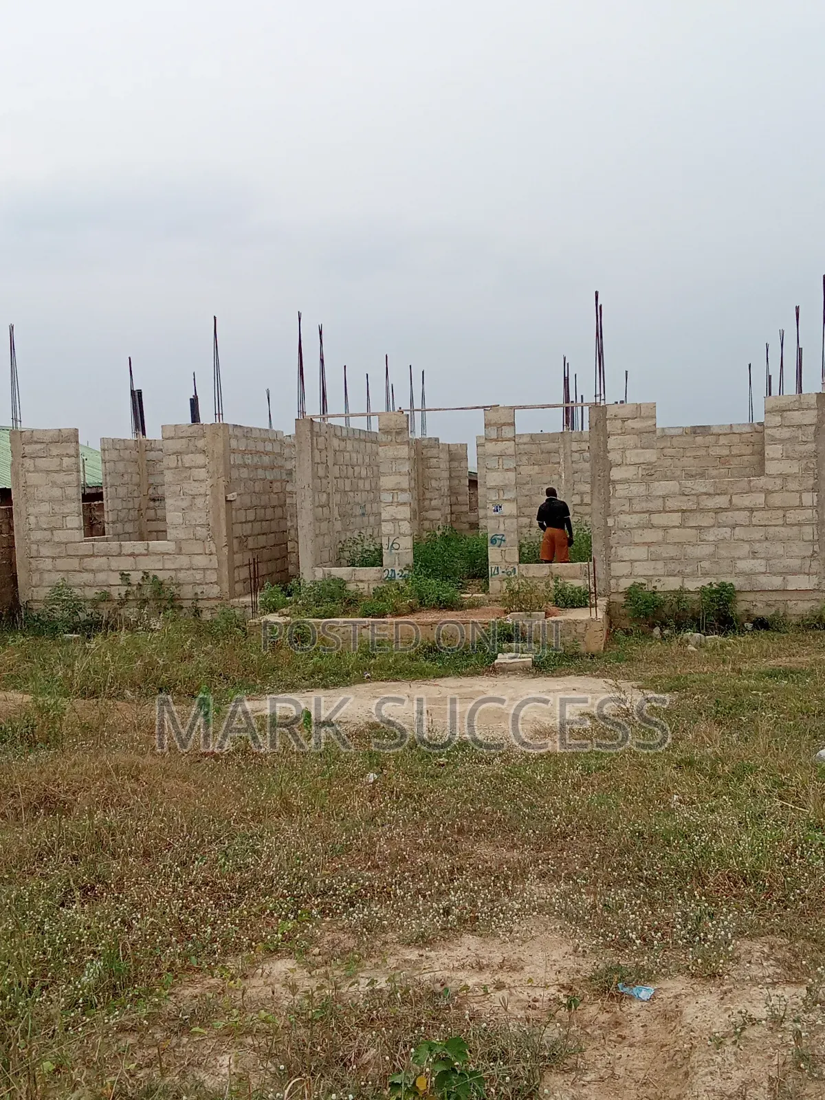 6bdrm Duplex in Kasoa for sale