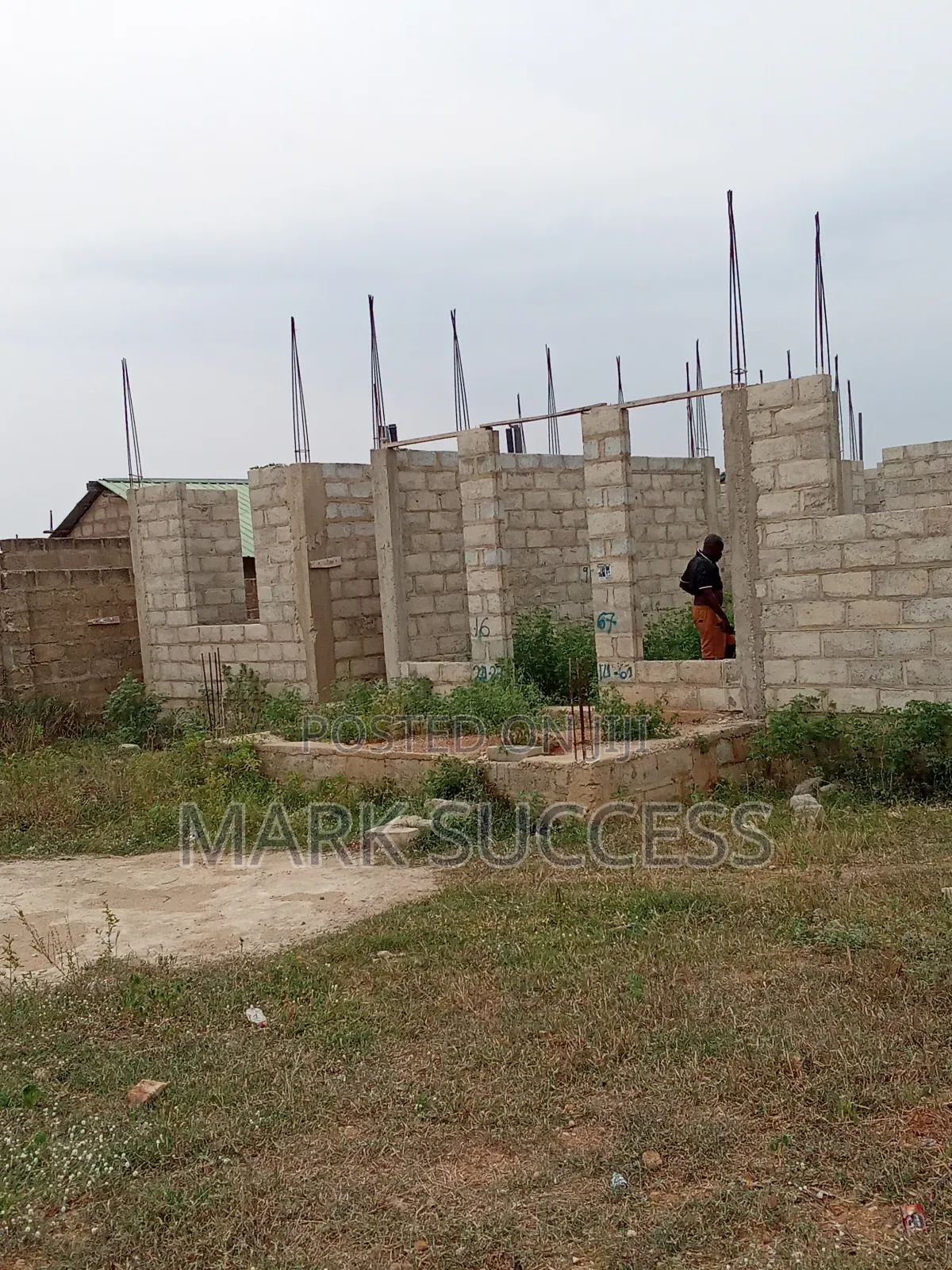 6bdrm Duplex in Kasoa for sale