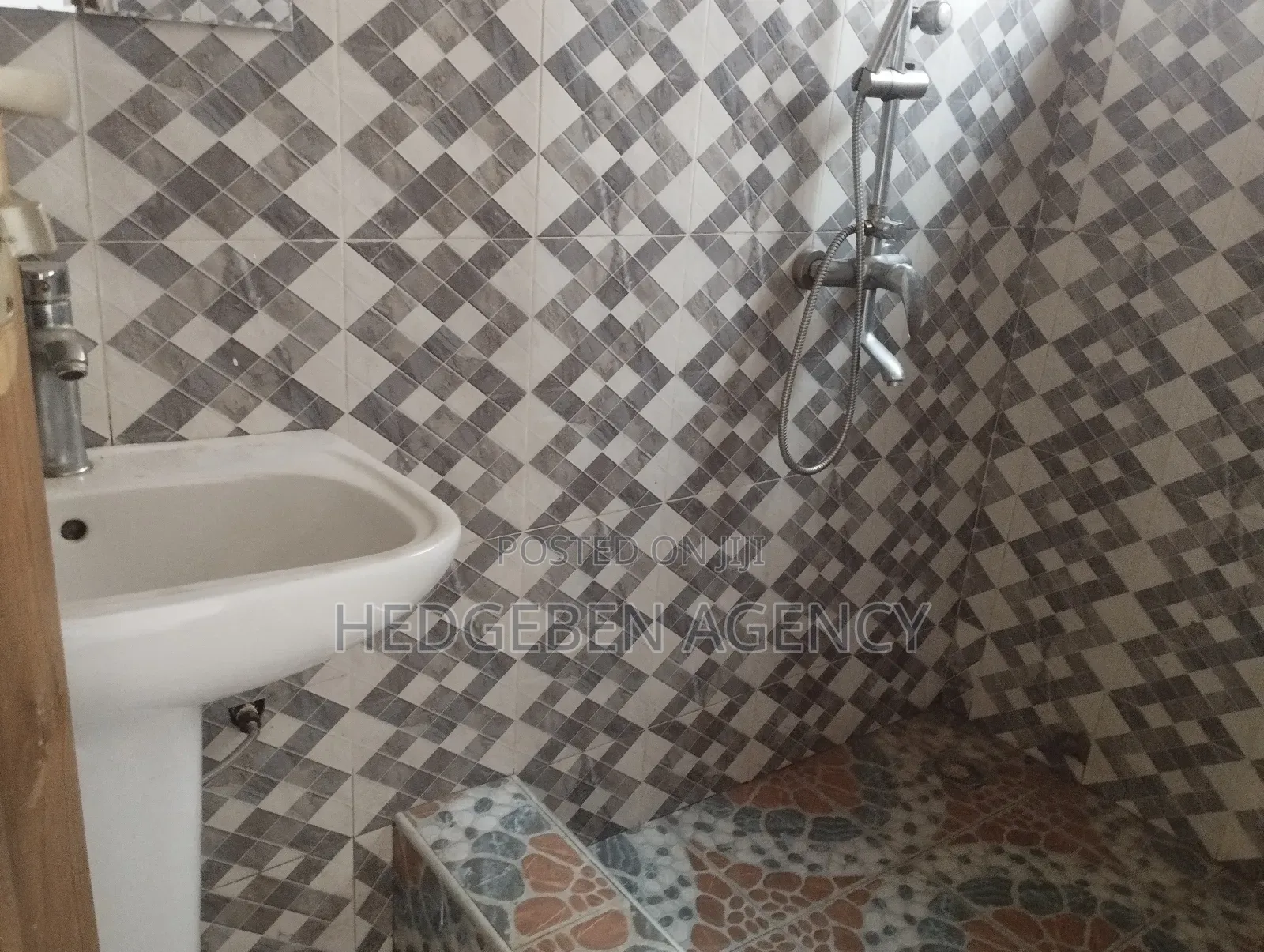 2bdrm Apartment in Oyarifa for rent