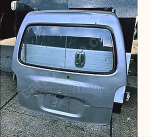 Hyundai H 100 Boot; Hyundai Grace Boot