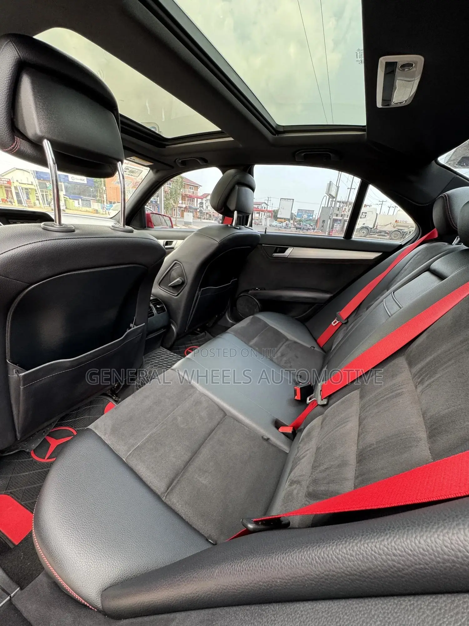 Mercedes-Benz C250 2014 Red