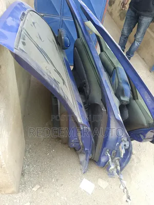 Nissan Primera Door; P12 Door
