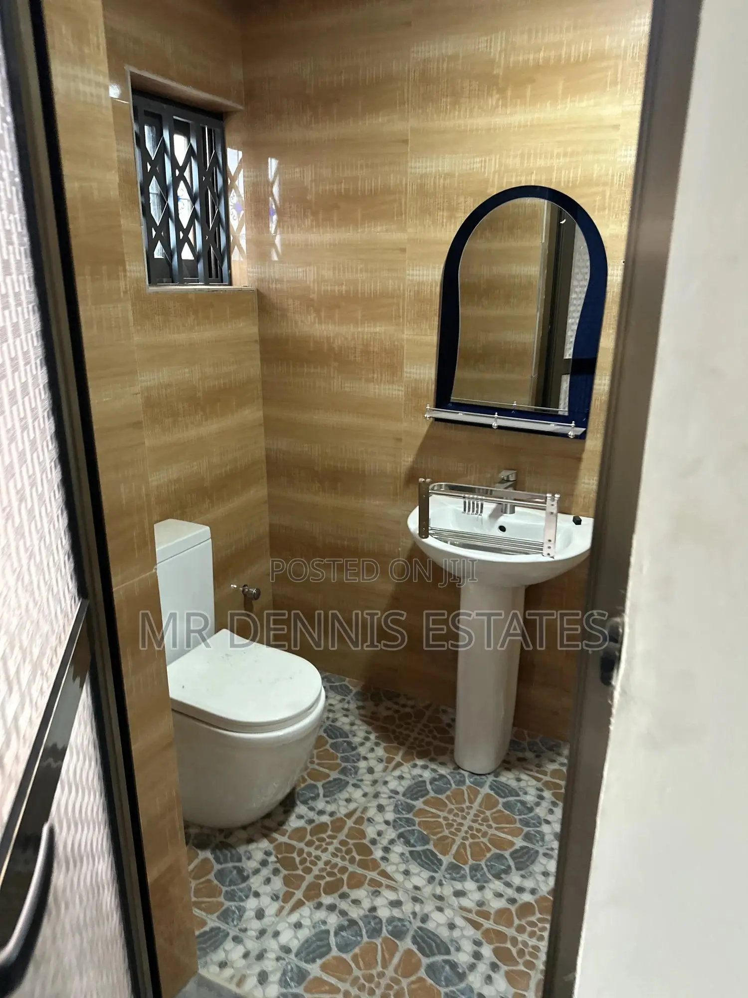 3bdrm Apartment in Westhills Mall for rent