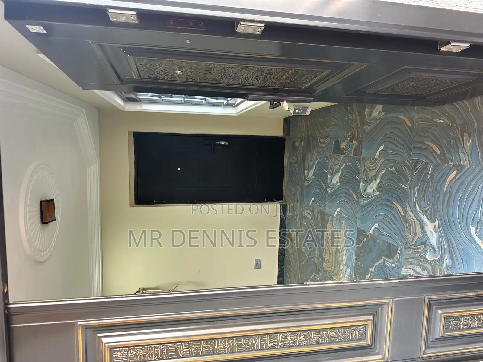 3bdrm Apartment in Westhills Mall for rent