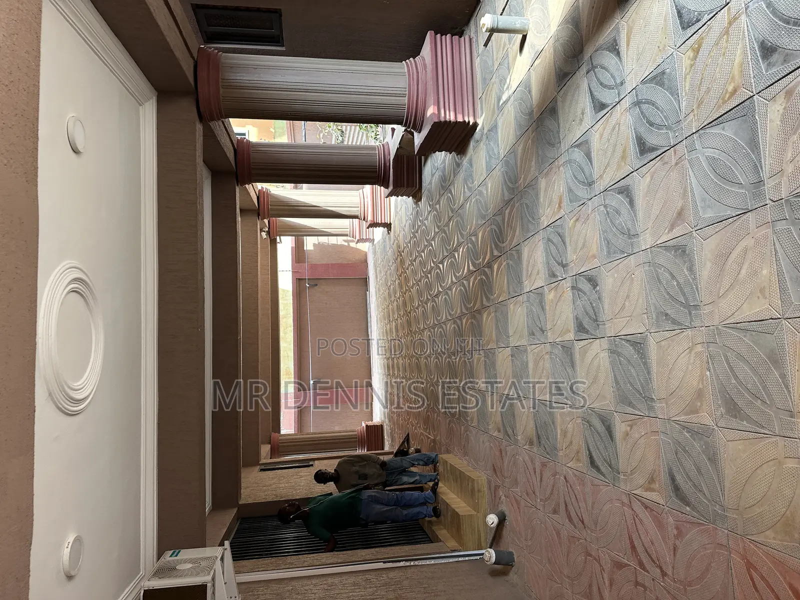 3bdrm Apartment in Westhills Mall for rent