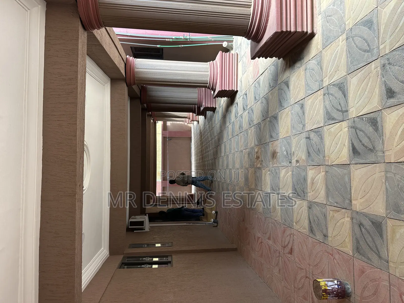 3bdrm Apartment in Westhills Mall for rent