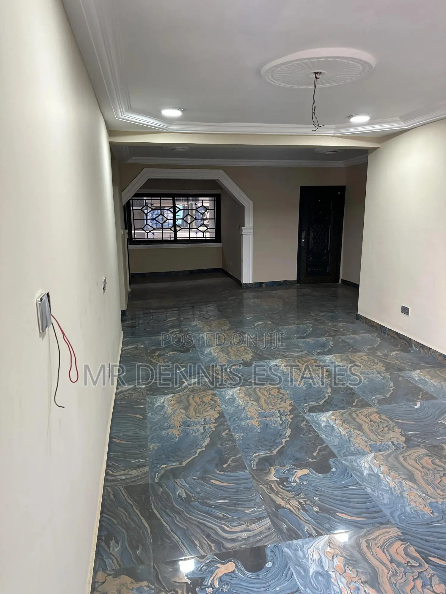 3bdrm Apartment in Westhills Mall for rent