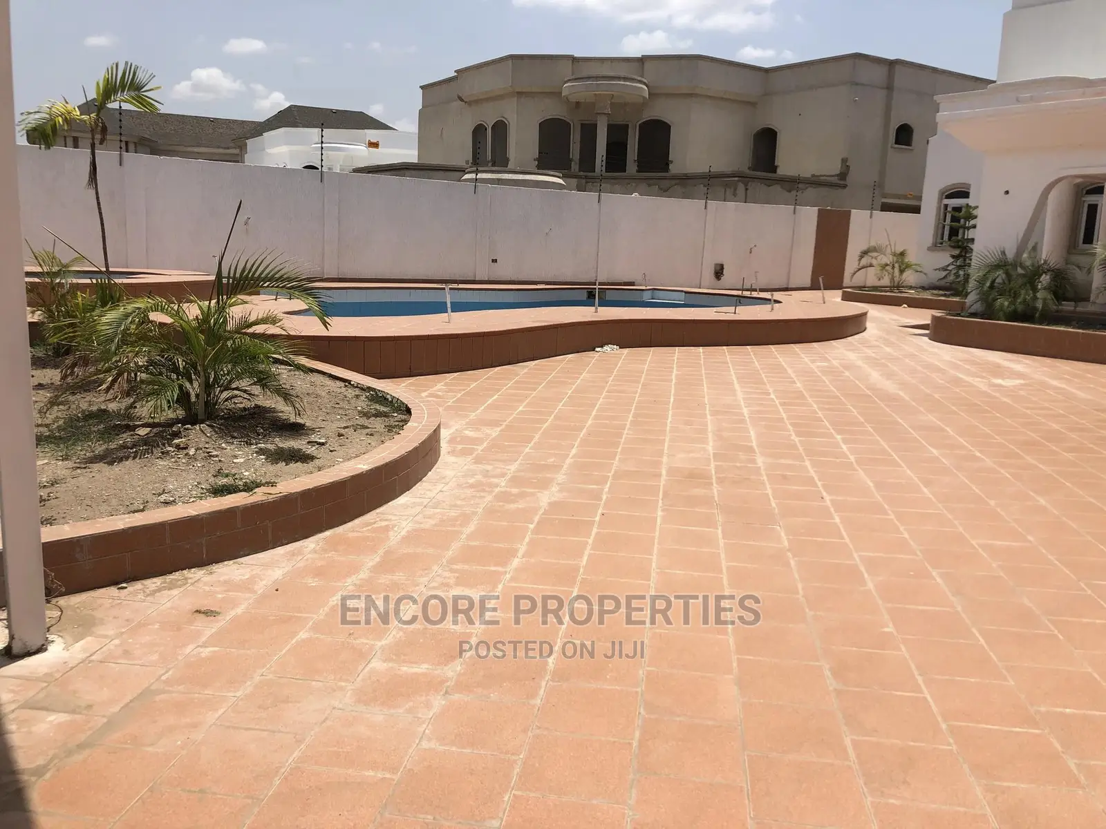 Ultra Morden 5 Bedroom House At East Legon
