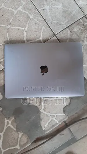 Laptop Apple MacBook Pro 2017 8GB Intel Core I5 SSD 256GB