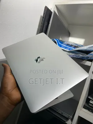 Laptop Apple MacBook Pro 2017 8GB Intel Core I5 SSD 256GB