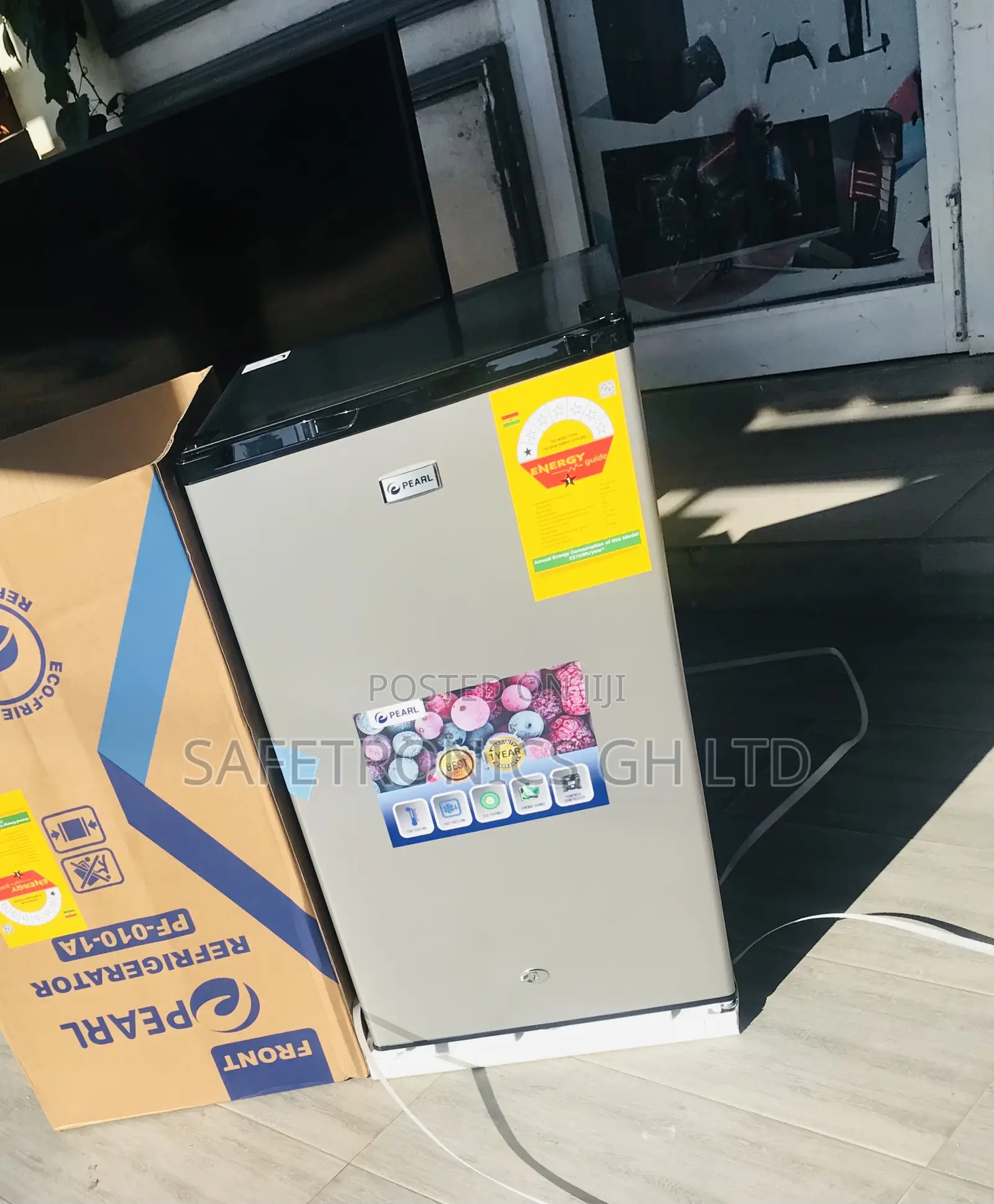 Neatly Boxed 80L Singledoor Top Mount Tabletop Pearl Fridge
