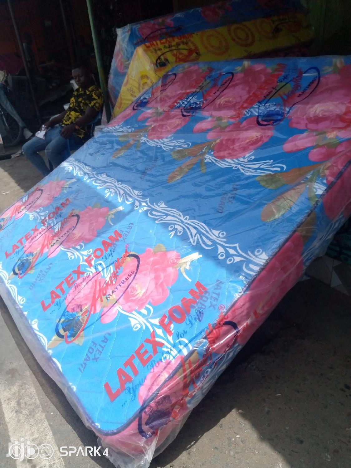 Mattress- Queen Size 8" Quees Size High Density
