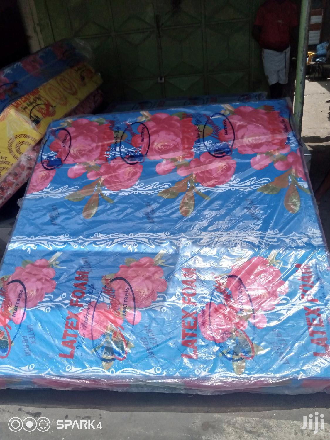 Mattress- Queen Size 8" Quees Size High Density