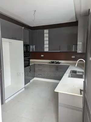 3bdrm House in Skm, Ashaley Botwe for sale