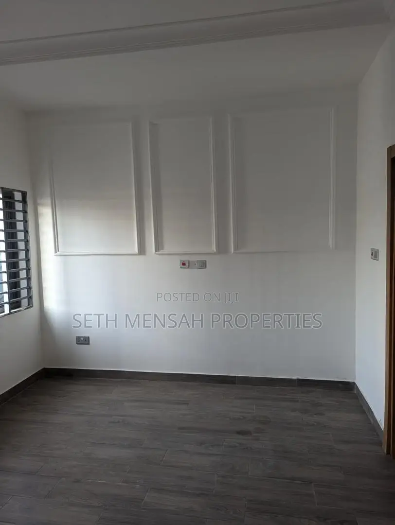 3bdrm House in Skm, Ashaley Botwe for sale