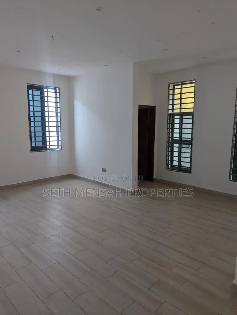 3bdrm House in Skm, Ashaley Botwe for sale