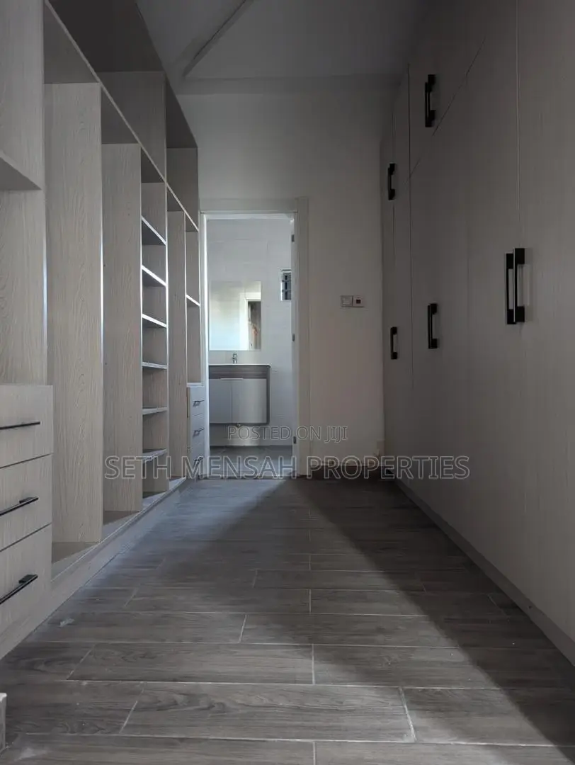 3bdrm House in Skm, Ashaley Botwe for sale