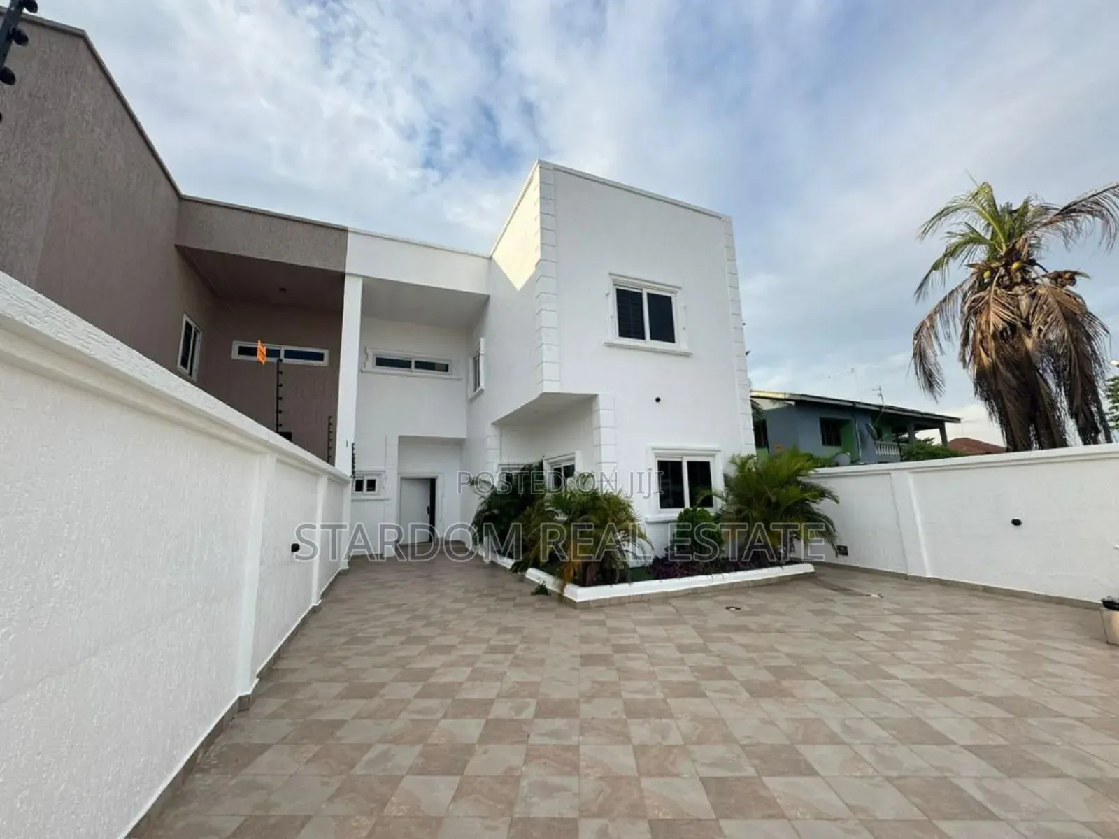 4bdrm Duplex in A&C Mall Area for rent