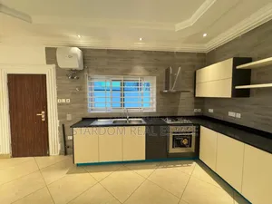 4bdrm Duplex in A&C Mall Area for rent