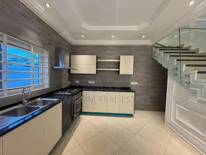 4bdrm Duplex in A&C Mall Area for rent
