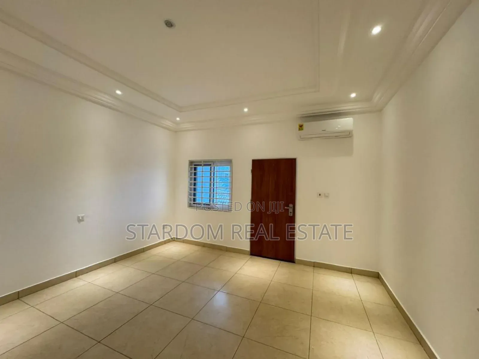 4bdrm Duplex in A&C Mall Area for rent