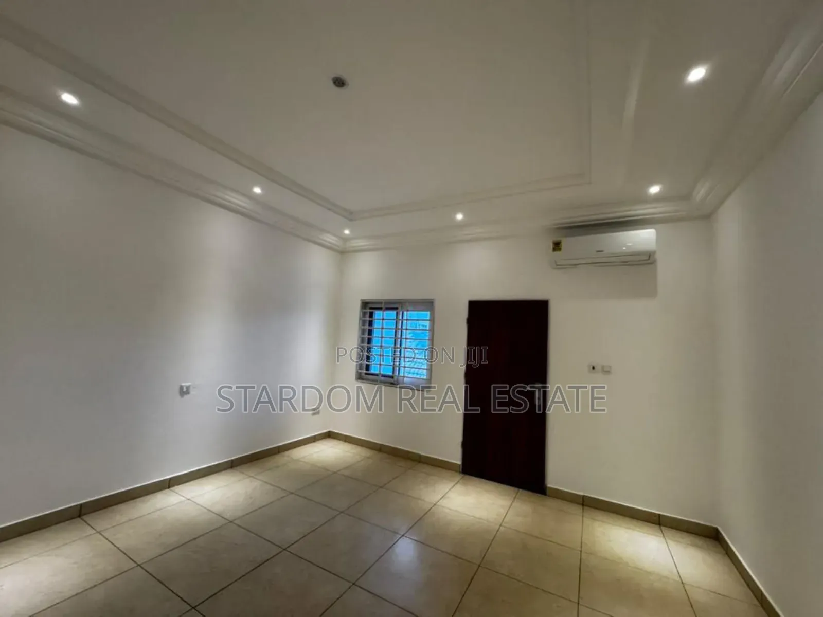 4bdrm Duplex in A&C Mall Area for rent