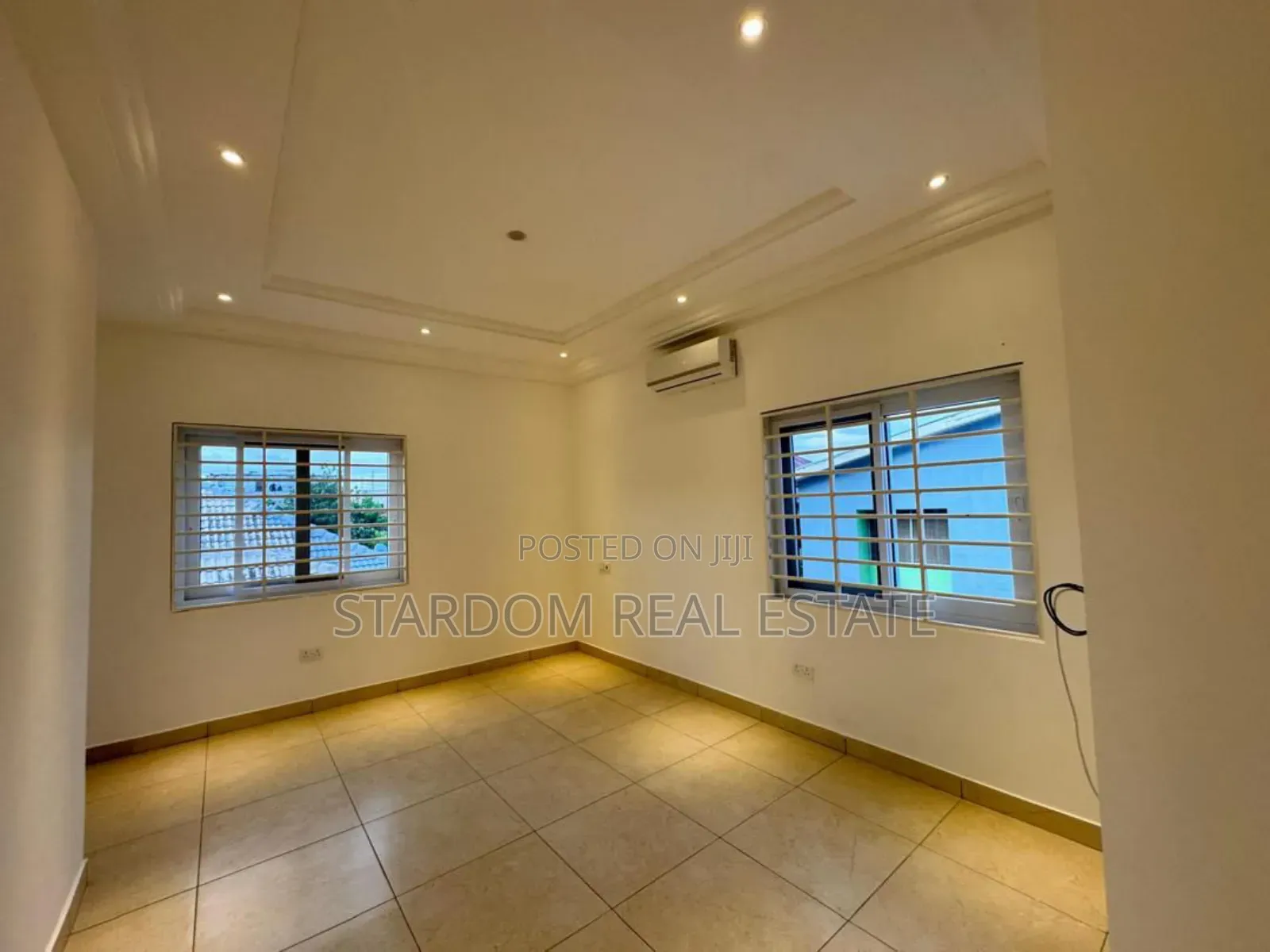4bdrm Duplex in A&C Mall Area for rent