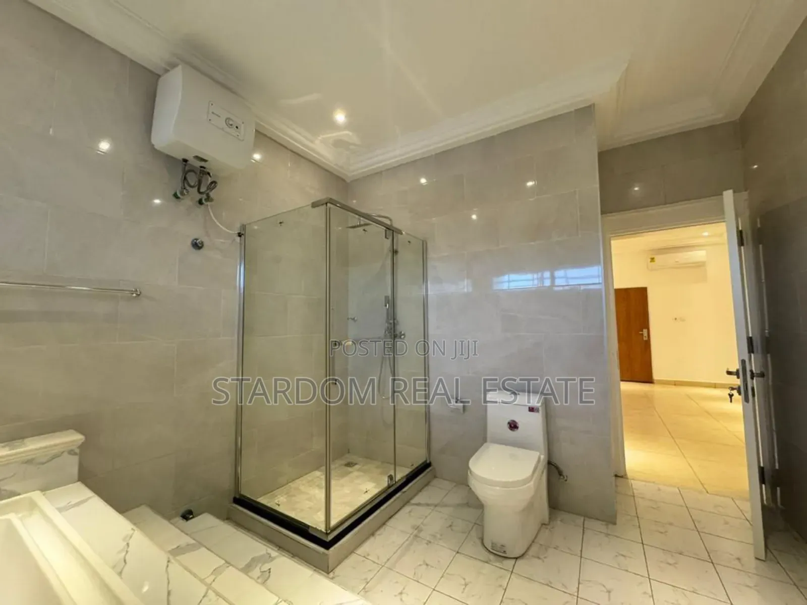 4bdrm Duplex in A&C Mall Area for rent