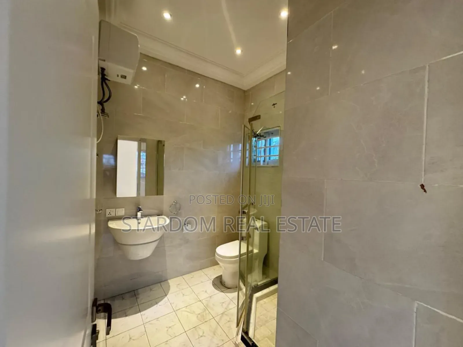 4bdrm Duplex in A&C Mall Area for rent