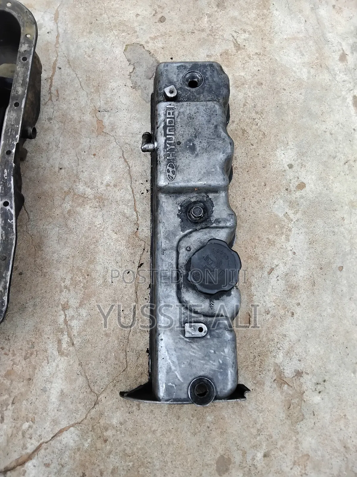 Hyundai Vast Cover and Oil Base for Sale