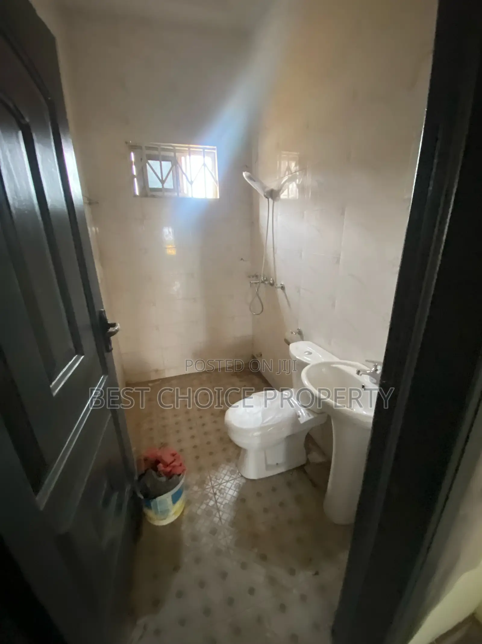 2bdrm Apartment in Amenhia, Adenta for rent