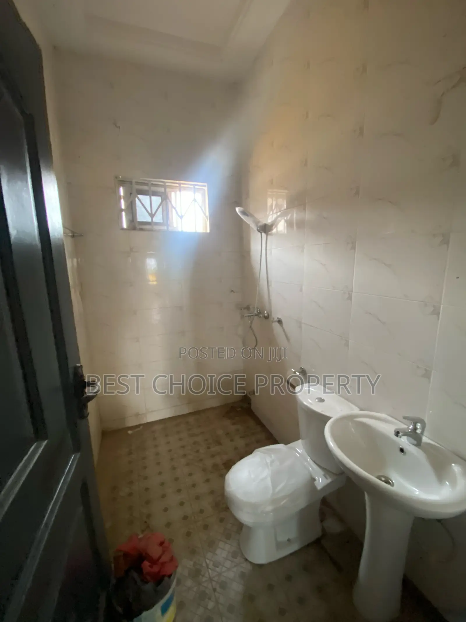 2bdrm Apartment in Amenhia, Adenta for rent