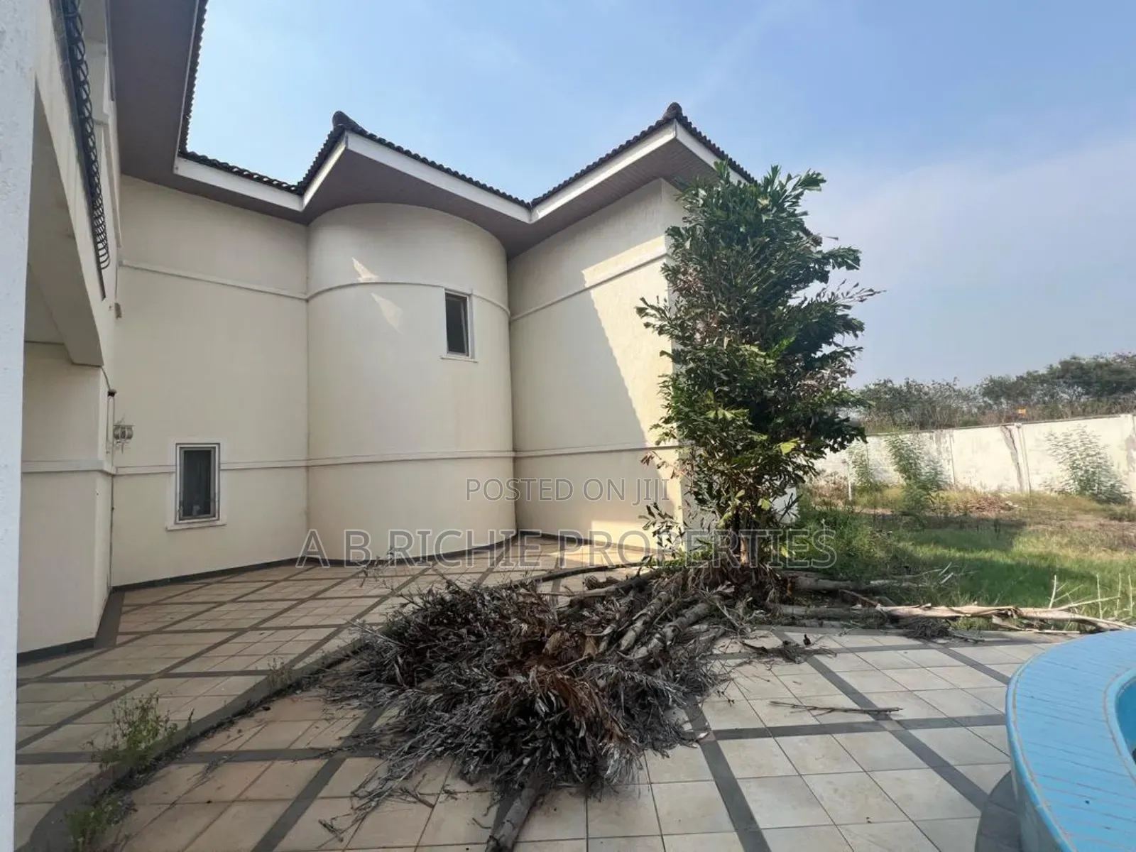 5bdrm Mansion in Ab Richie Properties, East Legon for sale