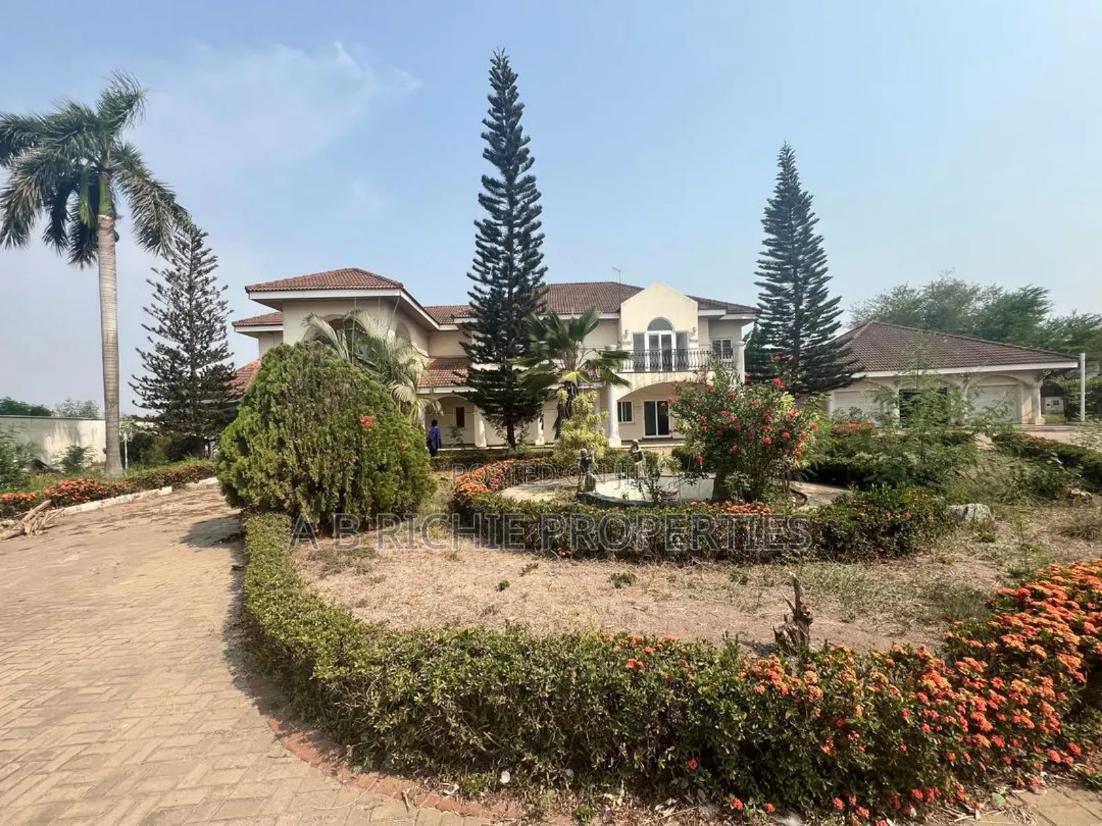 5bdrm Mansion in Ab Richie Properties, East Legon for sale