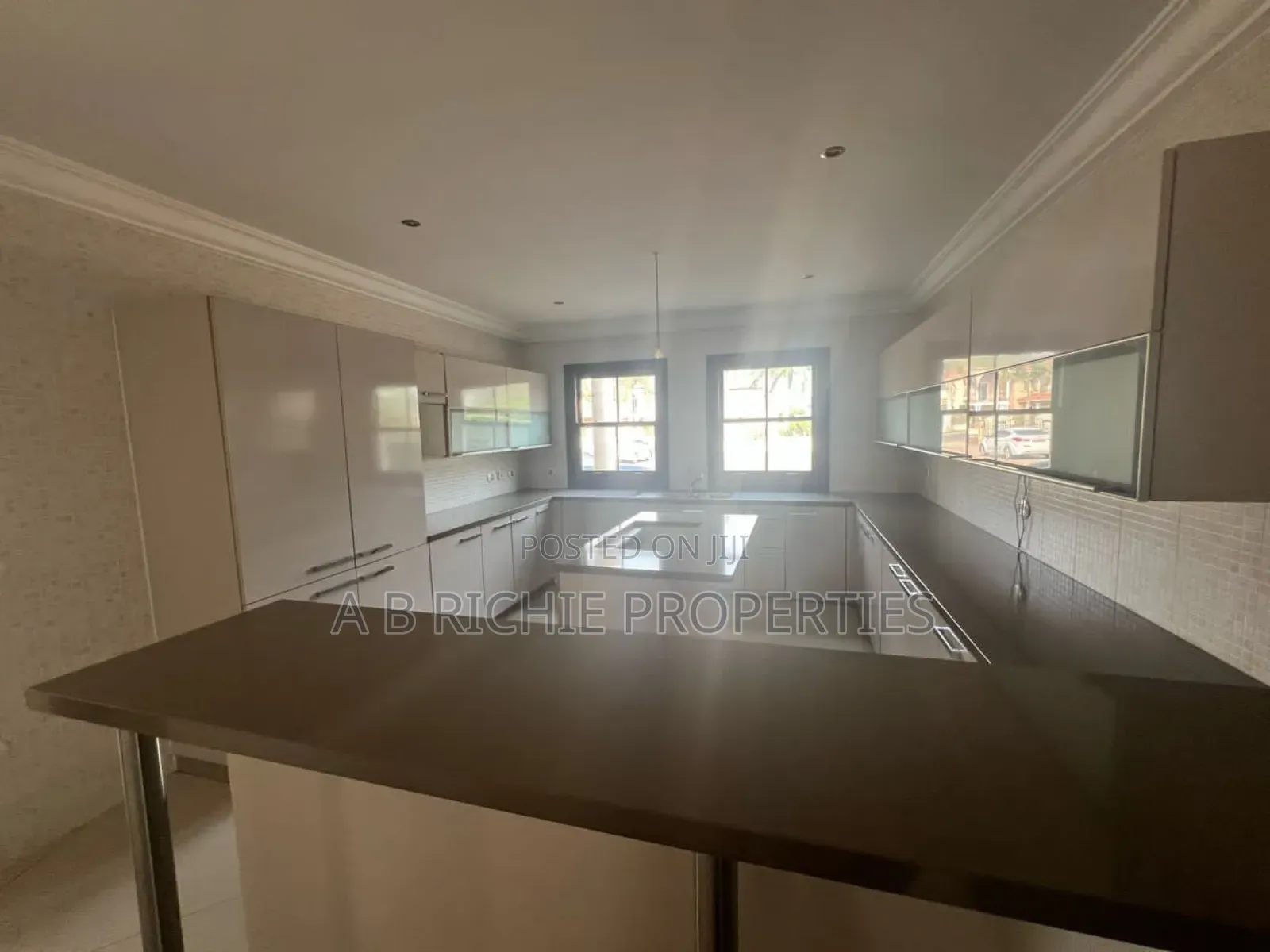 5bdrm Mansion in Ab Richie Properties, East Legon for sale