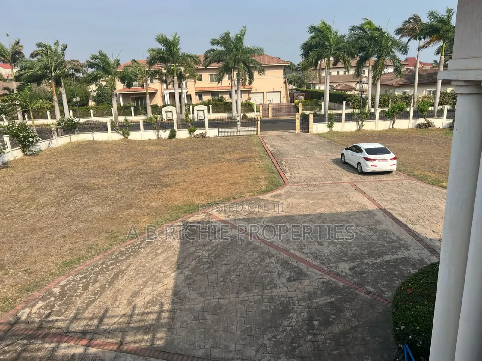 5bdrm Mansion in Ab Richie Properties, East Legon for sale
