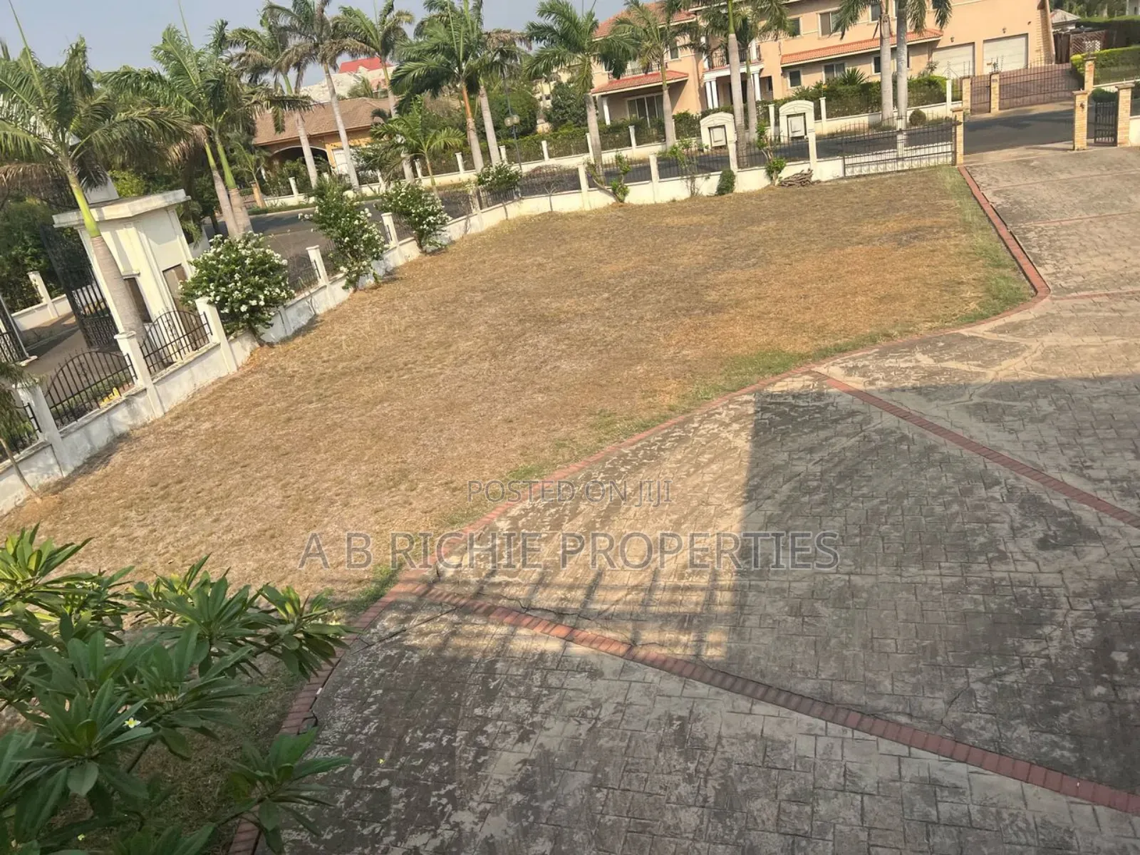 5bdrm Mansion in Ab Richie Properties, East Legon for sale