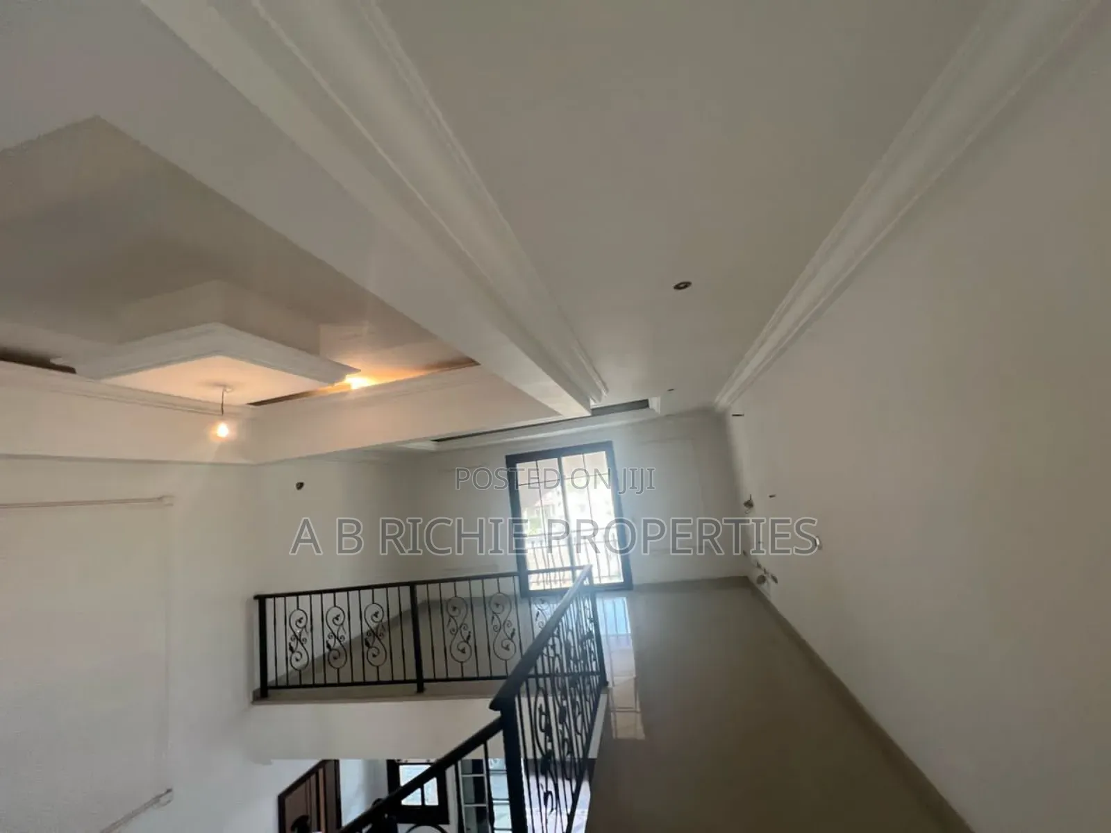 5bdrm Mansion in Ab Richie Properties, East Legon for sale