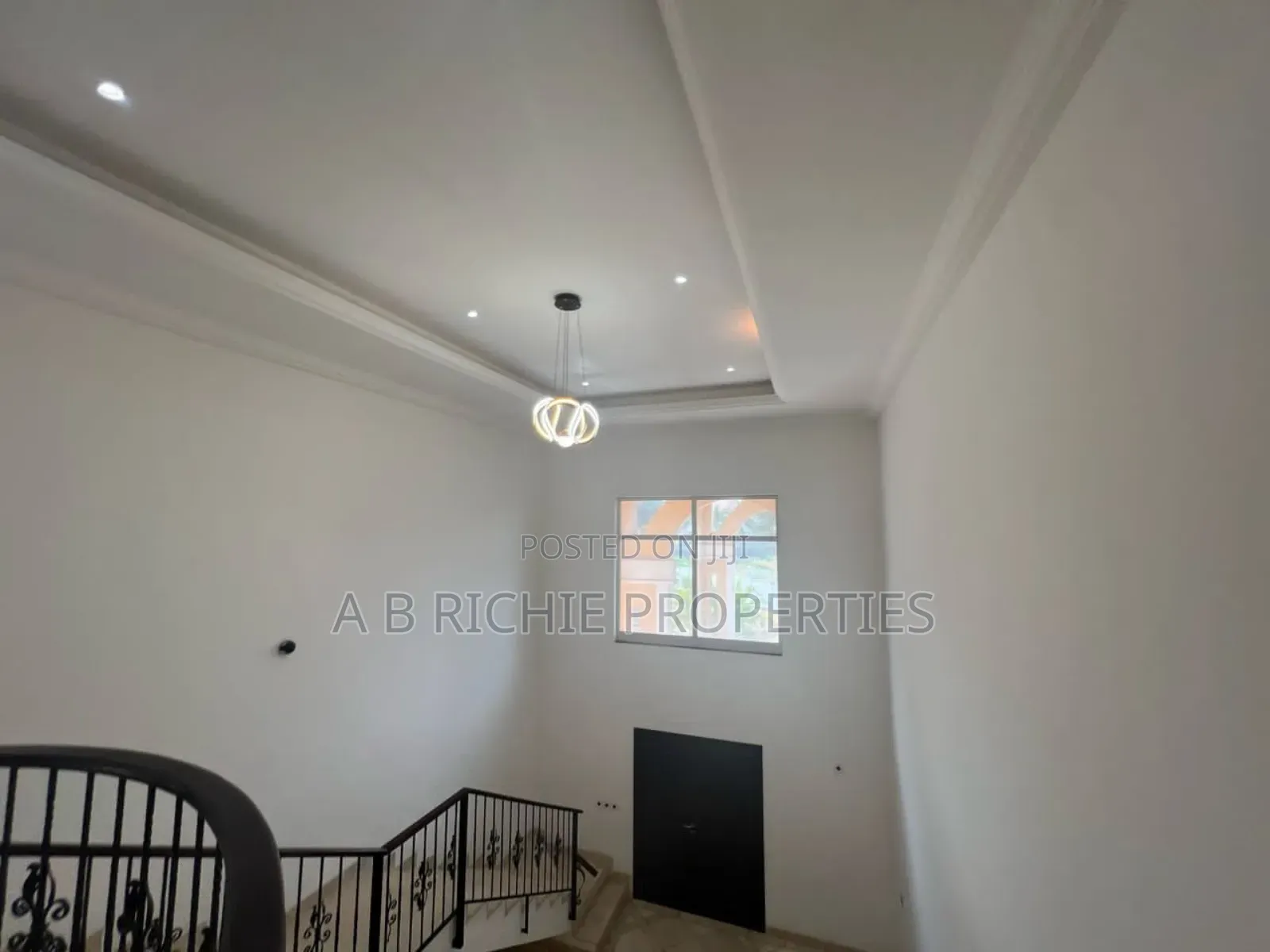 5bdrm Mansion in Ab Richie Properties, East Legon for sale