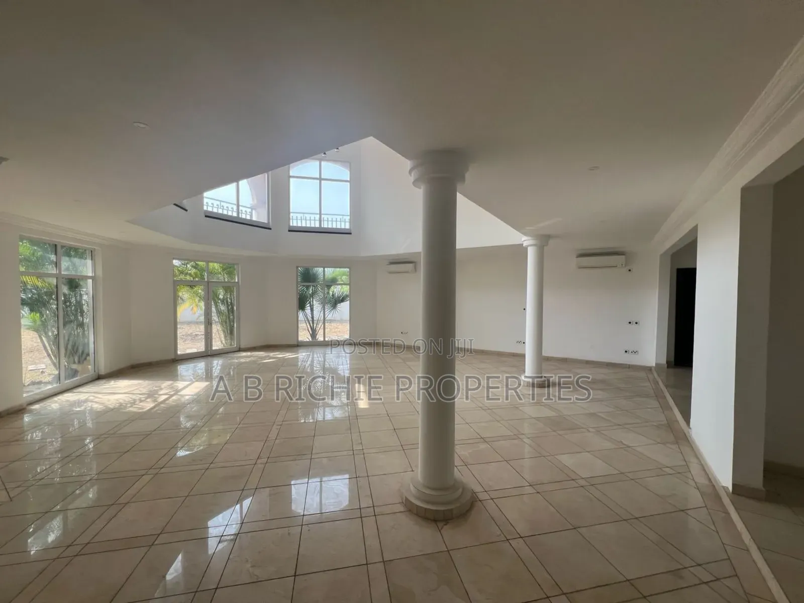 5bdrm Mansion in Ab Richie Properties, East Legon for sale