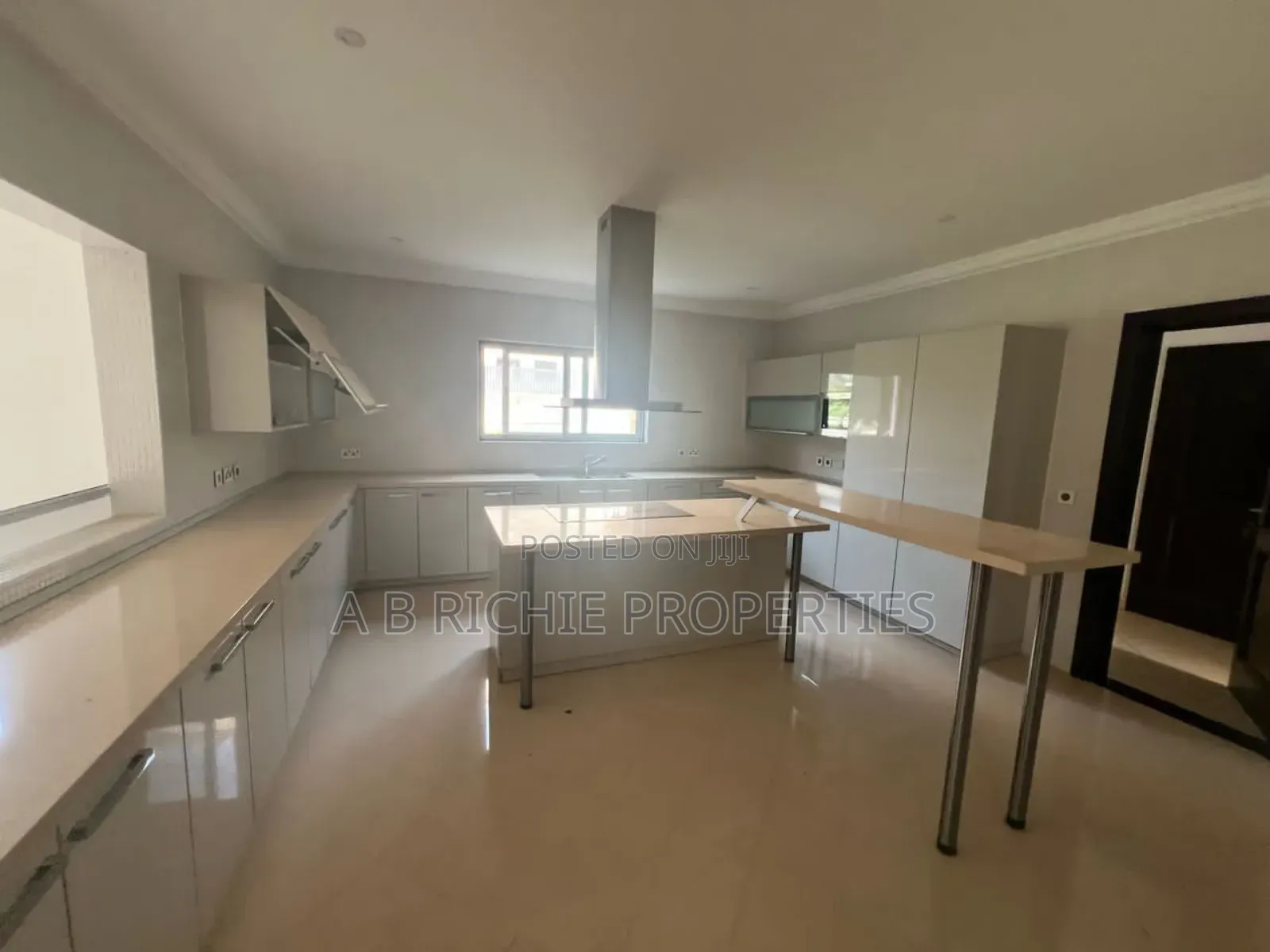 5bdrm Mansion in Ab Richie Properties, East Legon for sale