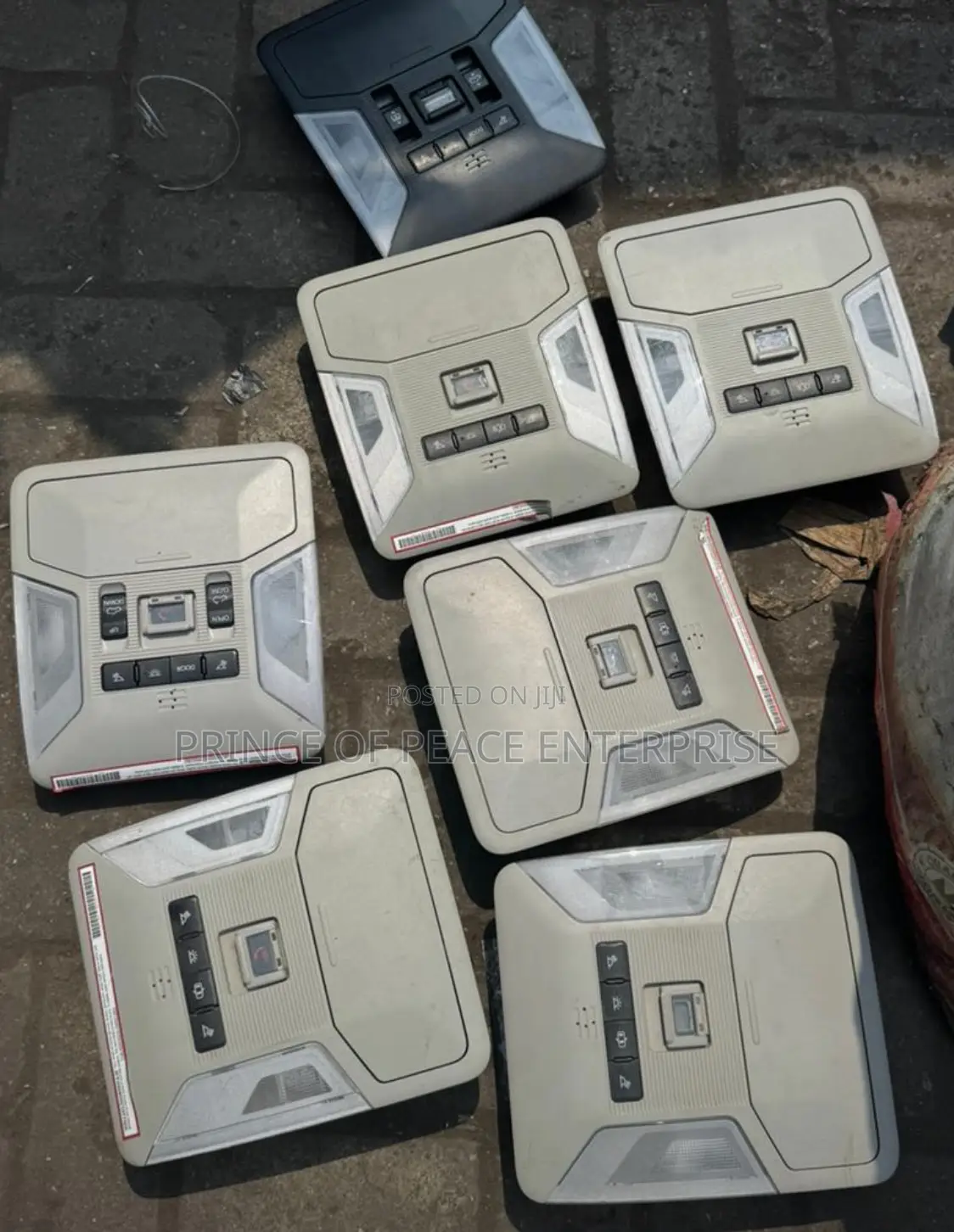 Toyota RAV4 2020 Inside Top Light Front