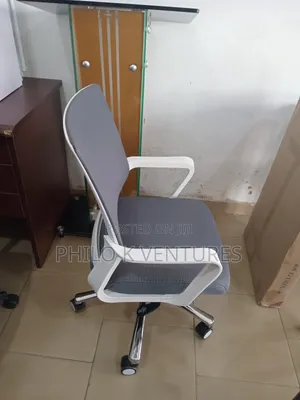 Armrest +Wheels Chair