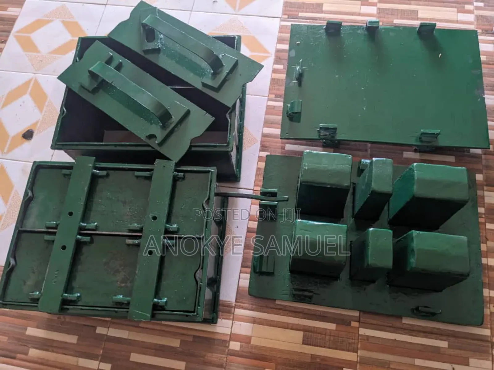 Concrete Block Moulds/Accessories