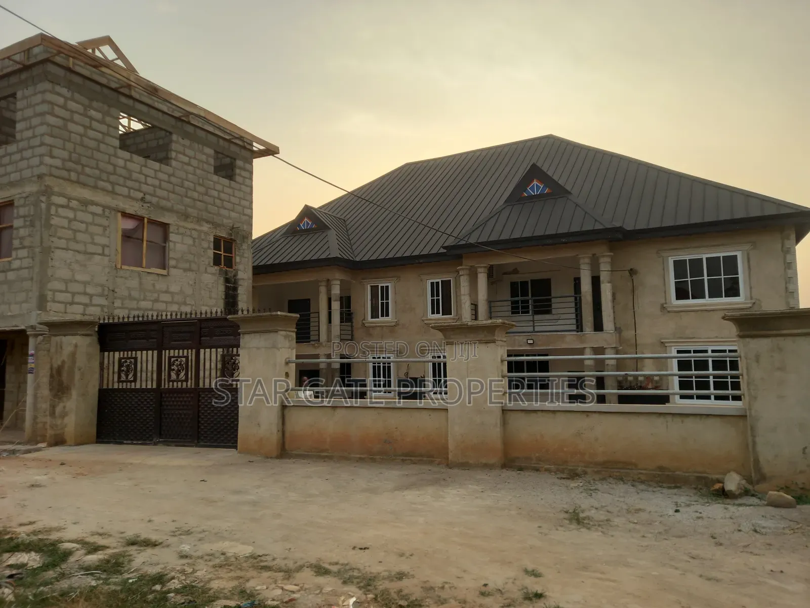10bdrm House in Abrepo Asubonten, Kumasi Metropolitan for sale