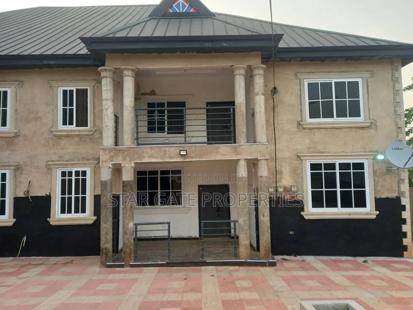 10bdrm House in Abrepo Asubonten, Kumasi Metropolitan for sale